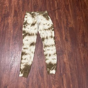 Women’s Lululemon joggers